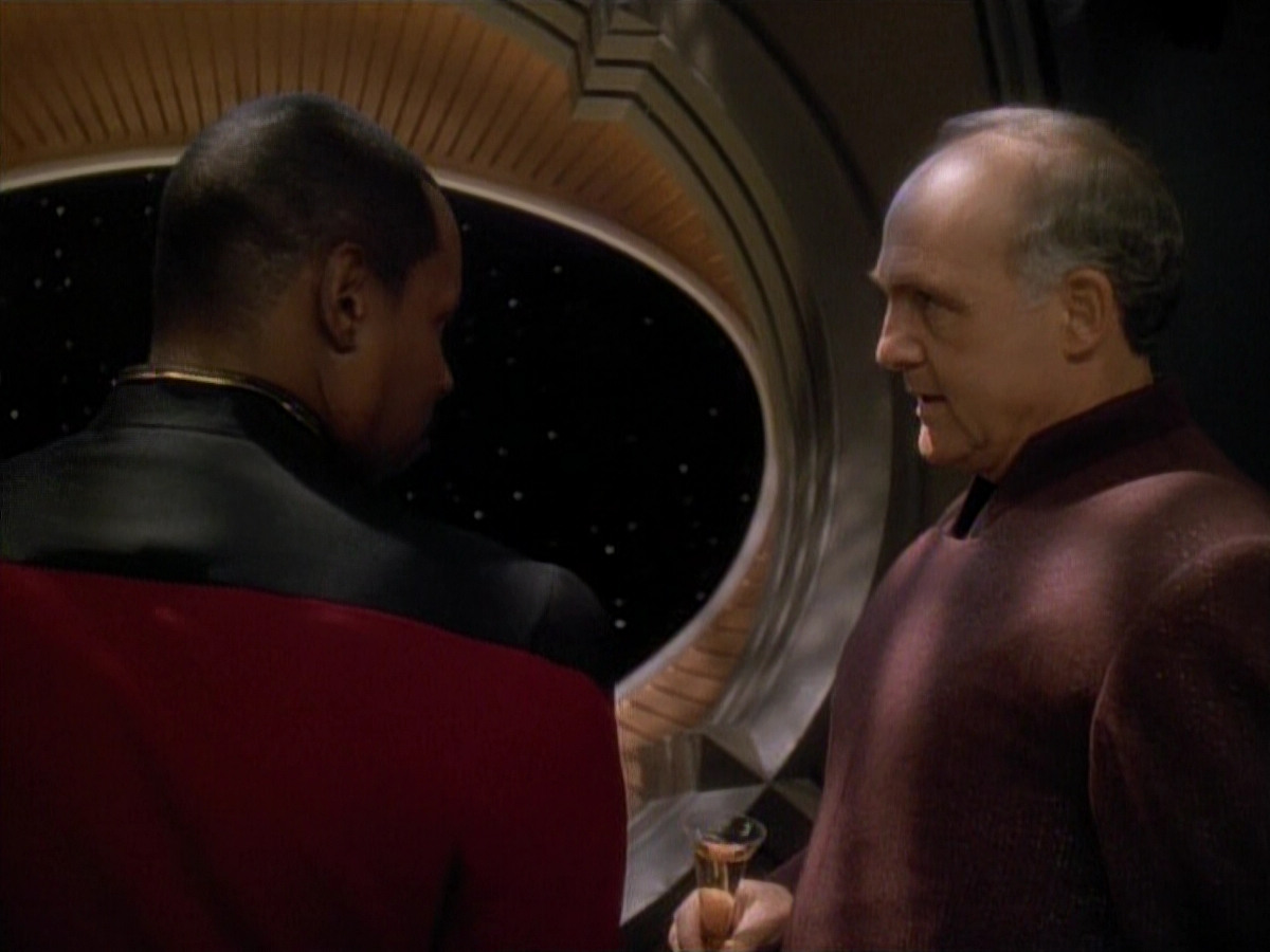 extant_StarTrek_DS9_3x26-TheAdversary_00176.jpg