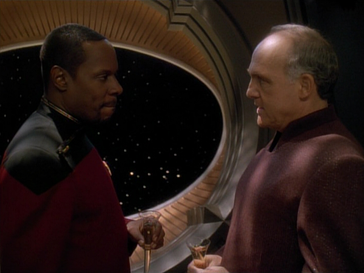 extant_StarTrek_DS9_3x26-TheAdversary_00179.jpg