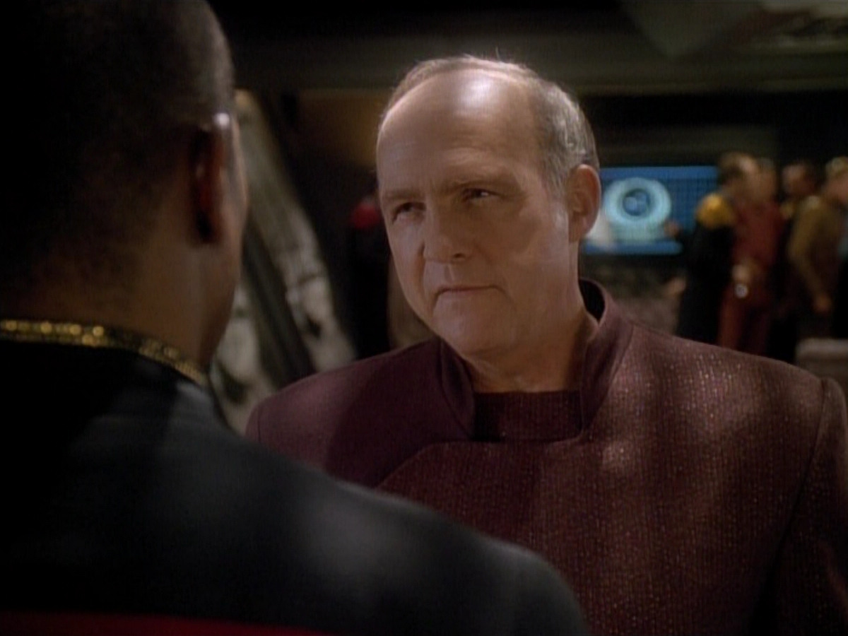 extant_StarTrek_DS9_3x26-TheAdversary_00208.jpg
