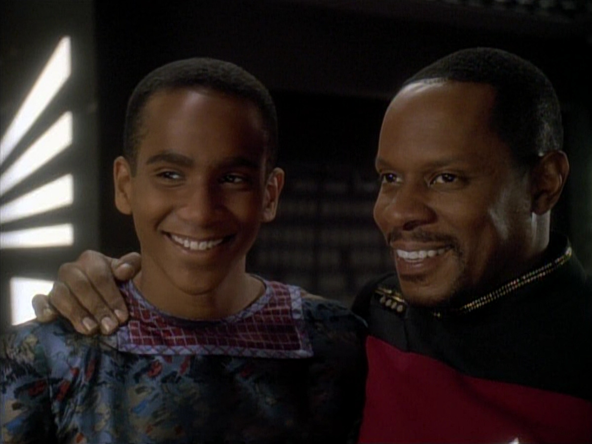extant_StarTrek_DS9_3x26-TheAdversary_00277.jpg