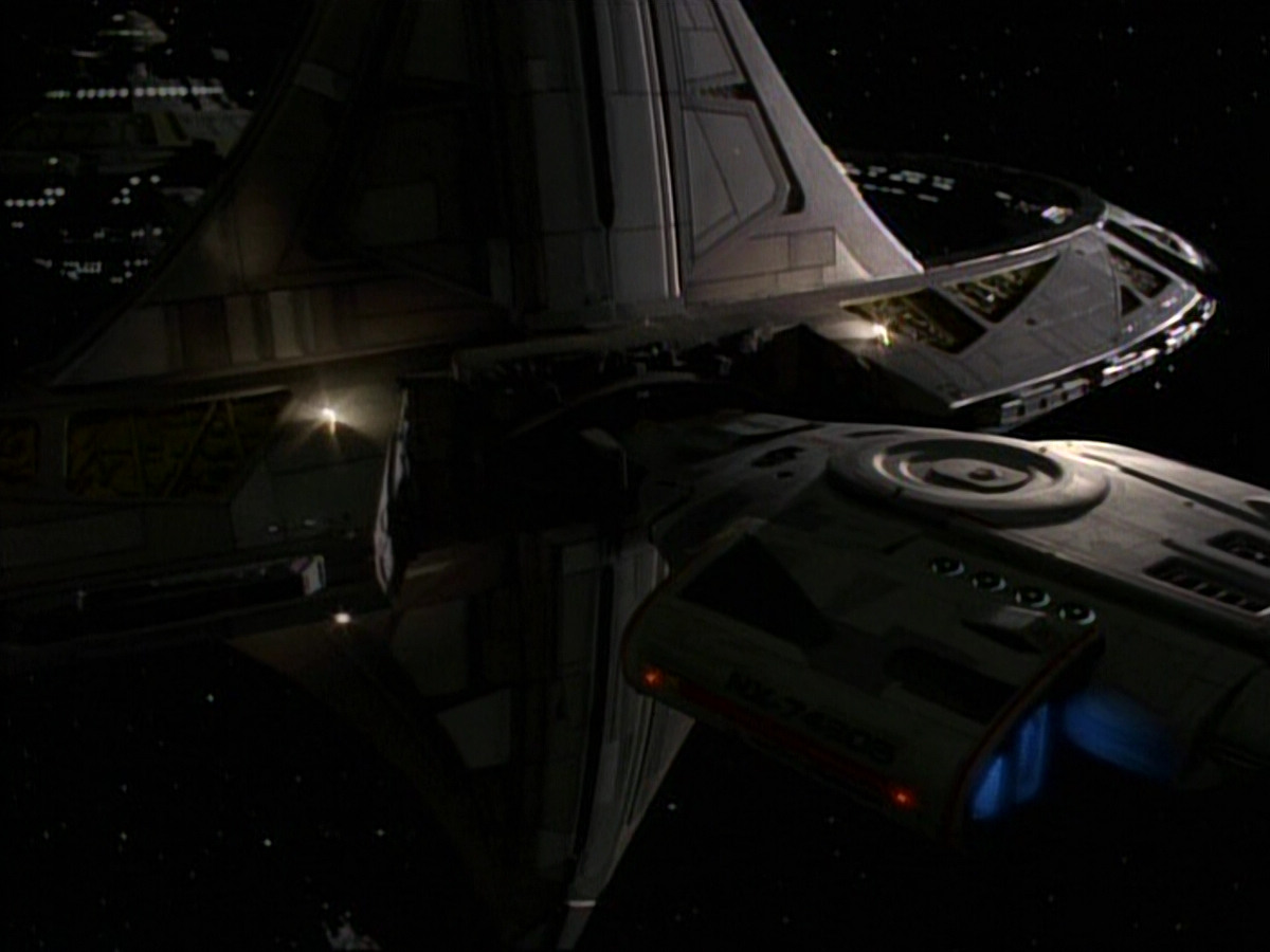 extant_StarTrek_DS9_3x26-TheAdversary_00281.jpg