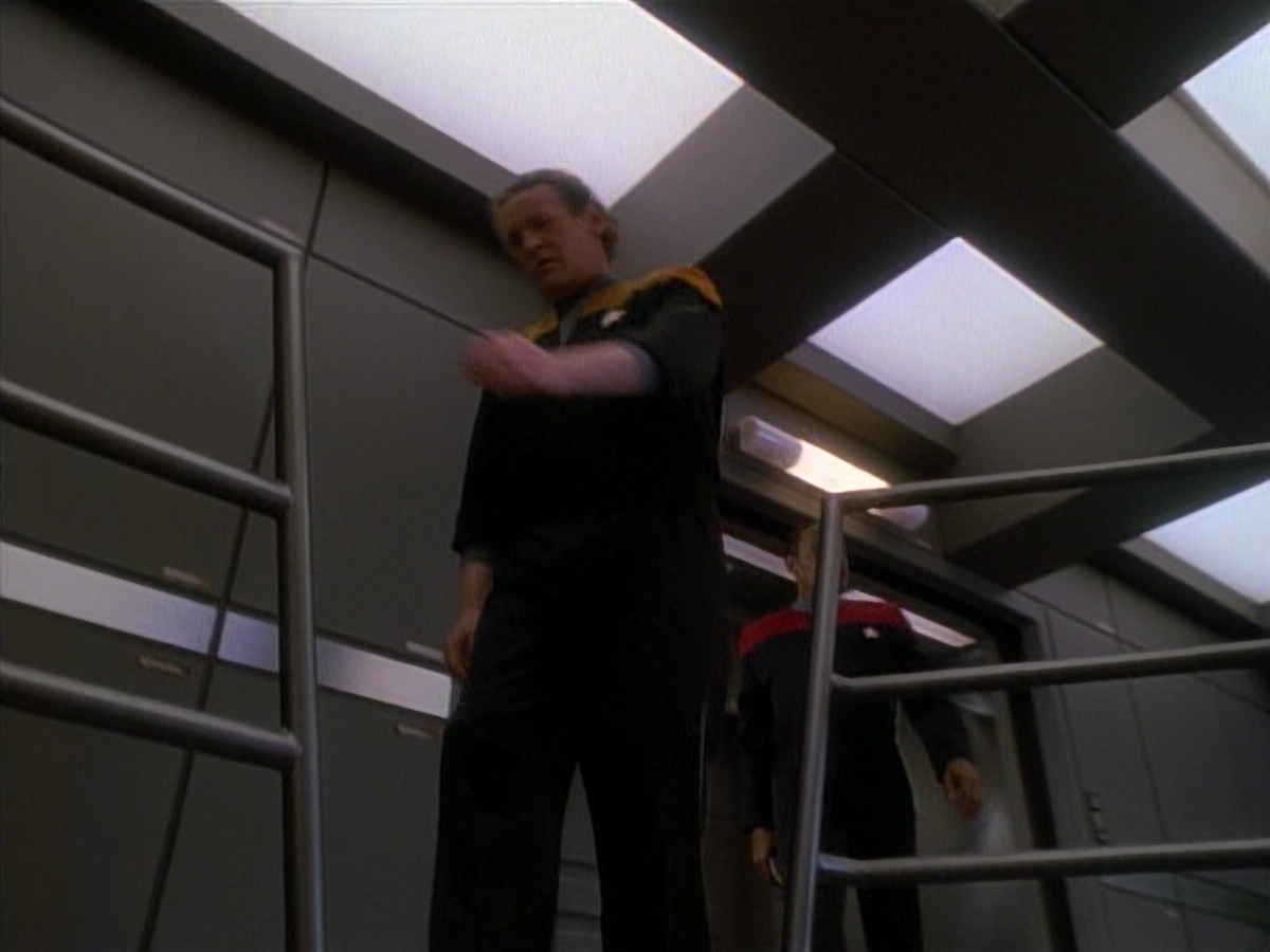 extant_StarTrek_DS9_3x26-TheAdversary_00290.jpg