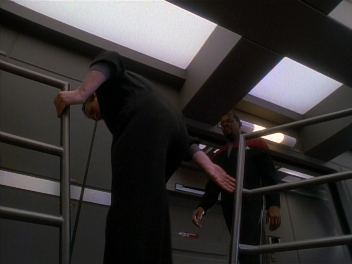 extant_StarTrek_DS9_3x26-TheAdversary_00291.jpg