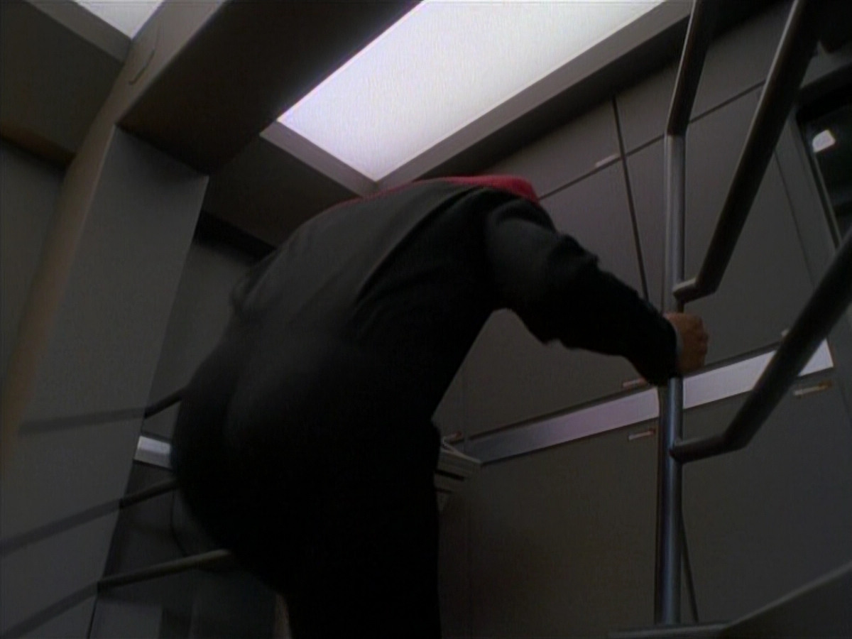 extant_StarTrek_DS9_3x26-TheAdversary_00298.jpg