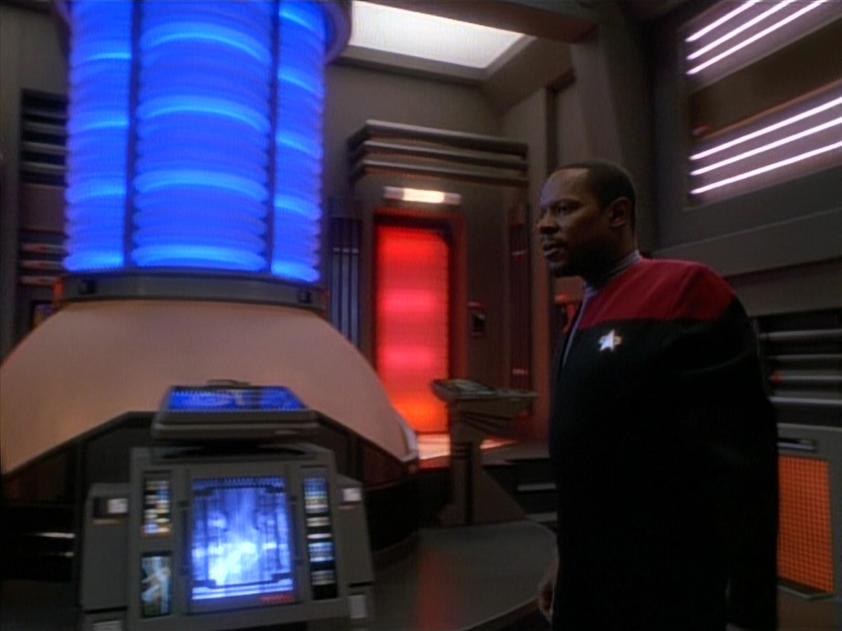 extant_StarTrek_DS9_3x26-TheAdversary_00307.jpg