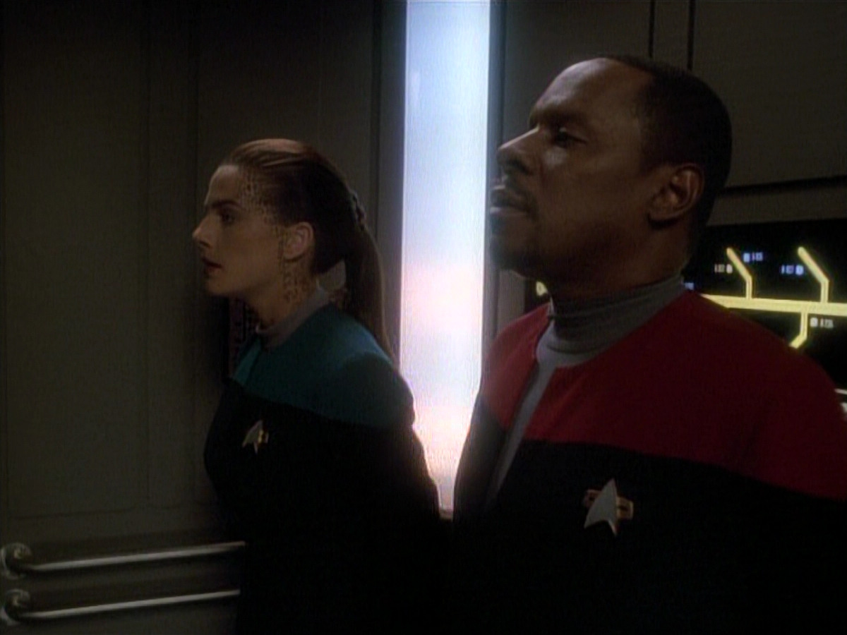 extant_StarTrek_DS9_3x26-TheAdversary_00583.jpg