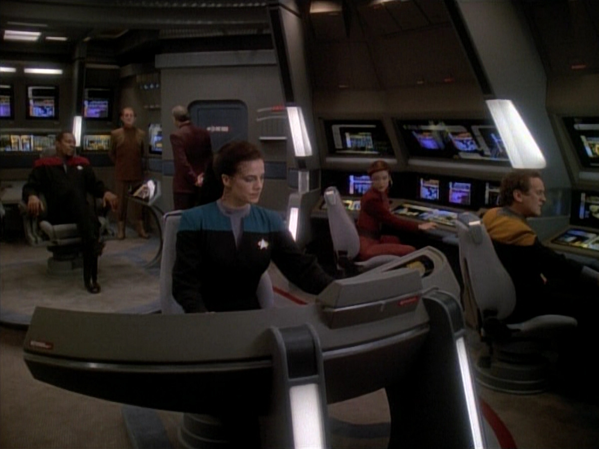 extant_StarTrek_DS9_3x26-TheAdversary_00719.jpg