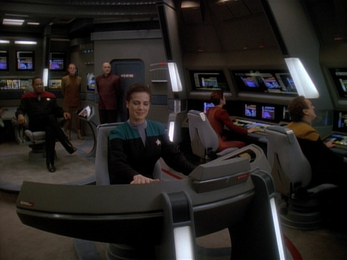 extant_StarTrek_DS9_3x26-TheAdversary_00744.jpg
