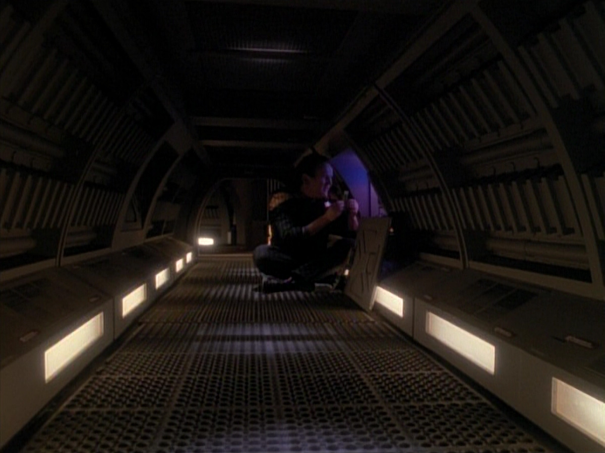 extant_StarTrek_DS9_3x26-TheAdversary_00759.jpg