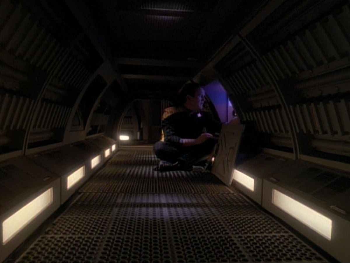 extant_StarTrek_DS9_3x26-TheAdversary_00764.jpg
