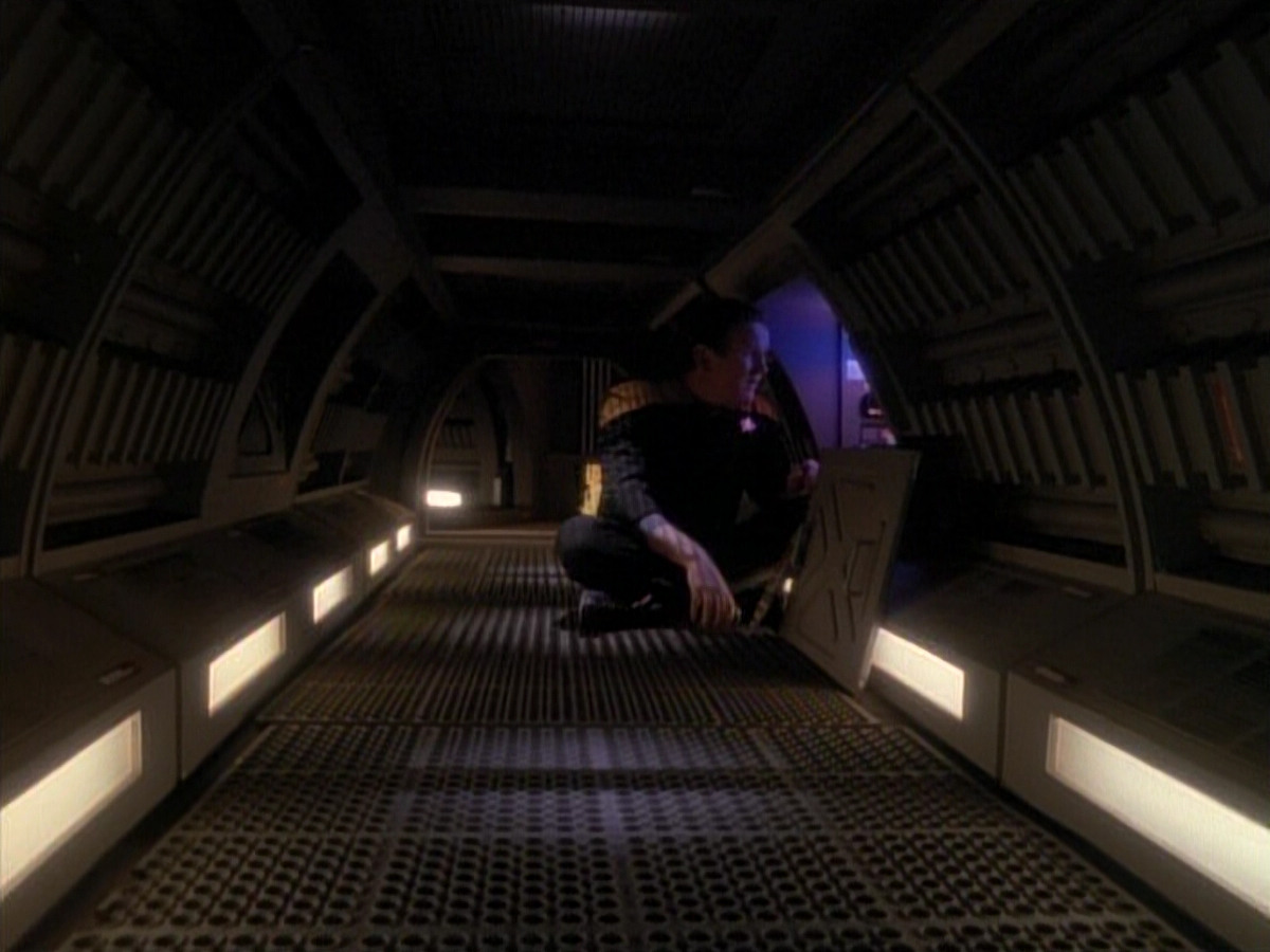 extant_StarTrek_DS9_3x26-TheAdversary_00766.jpg