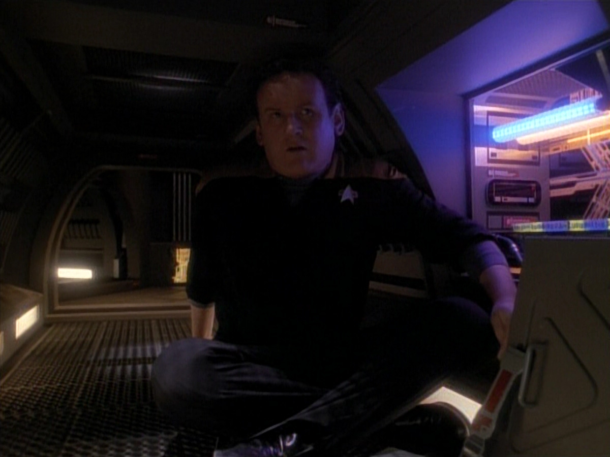 extant_StarTrek_DS9_3x26-TheAdversary_00822.jpg