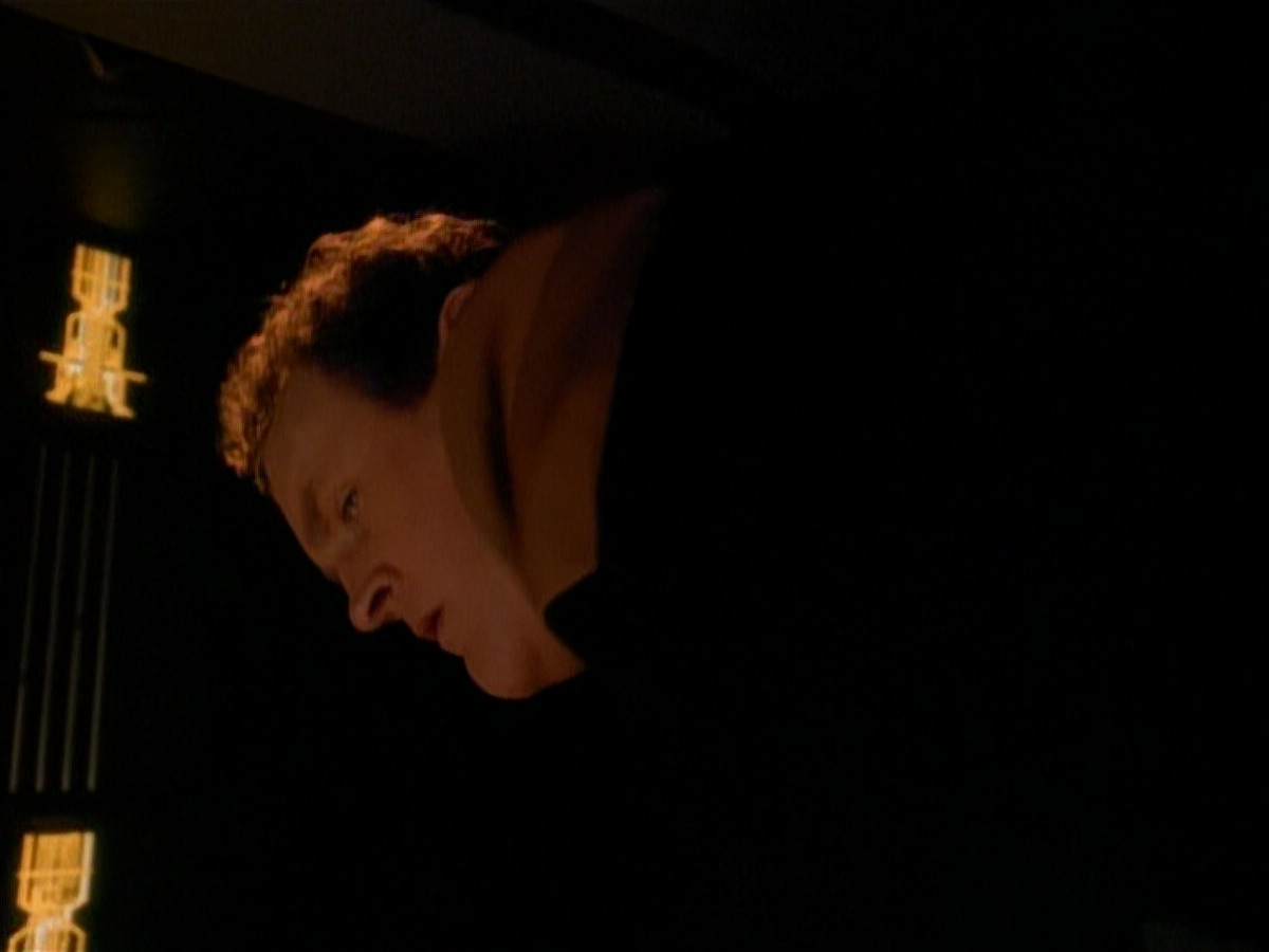 extant_StarTrek_DS9_3x26-TheAdversary_00836.jpg