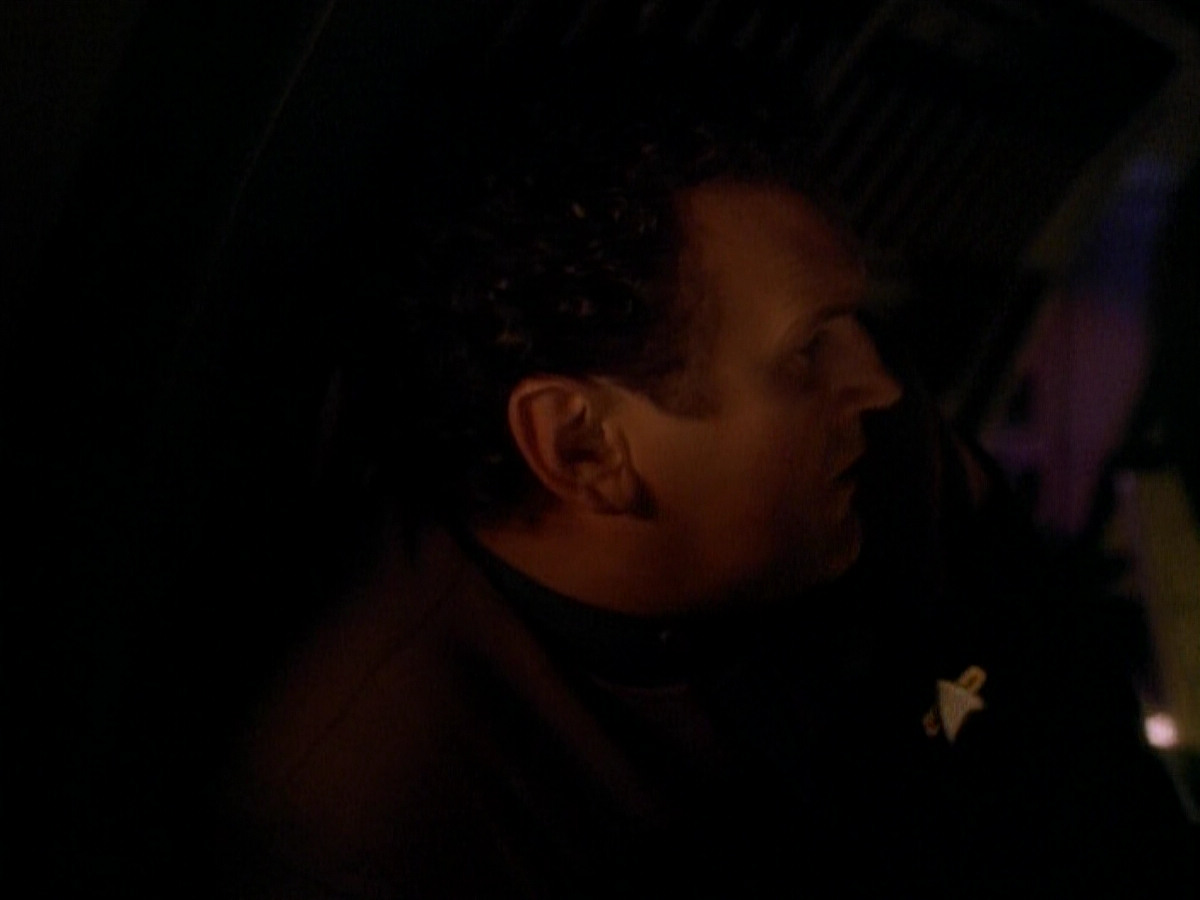 extant_StarTrek_DS9_3x26-TheAdversary_00894.jpg
