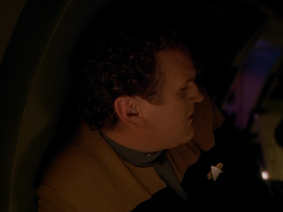 extant_StarTrek_DS9_3x26-TheAdversary_00897.jpg
