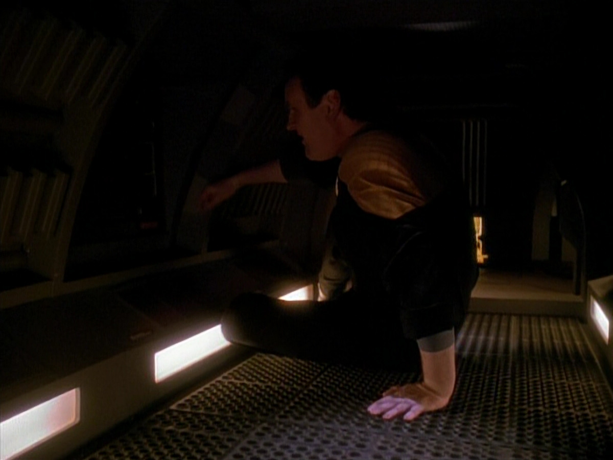 extant_StarTrek_DS9_3x26-TheAdversary_00917.jpg