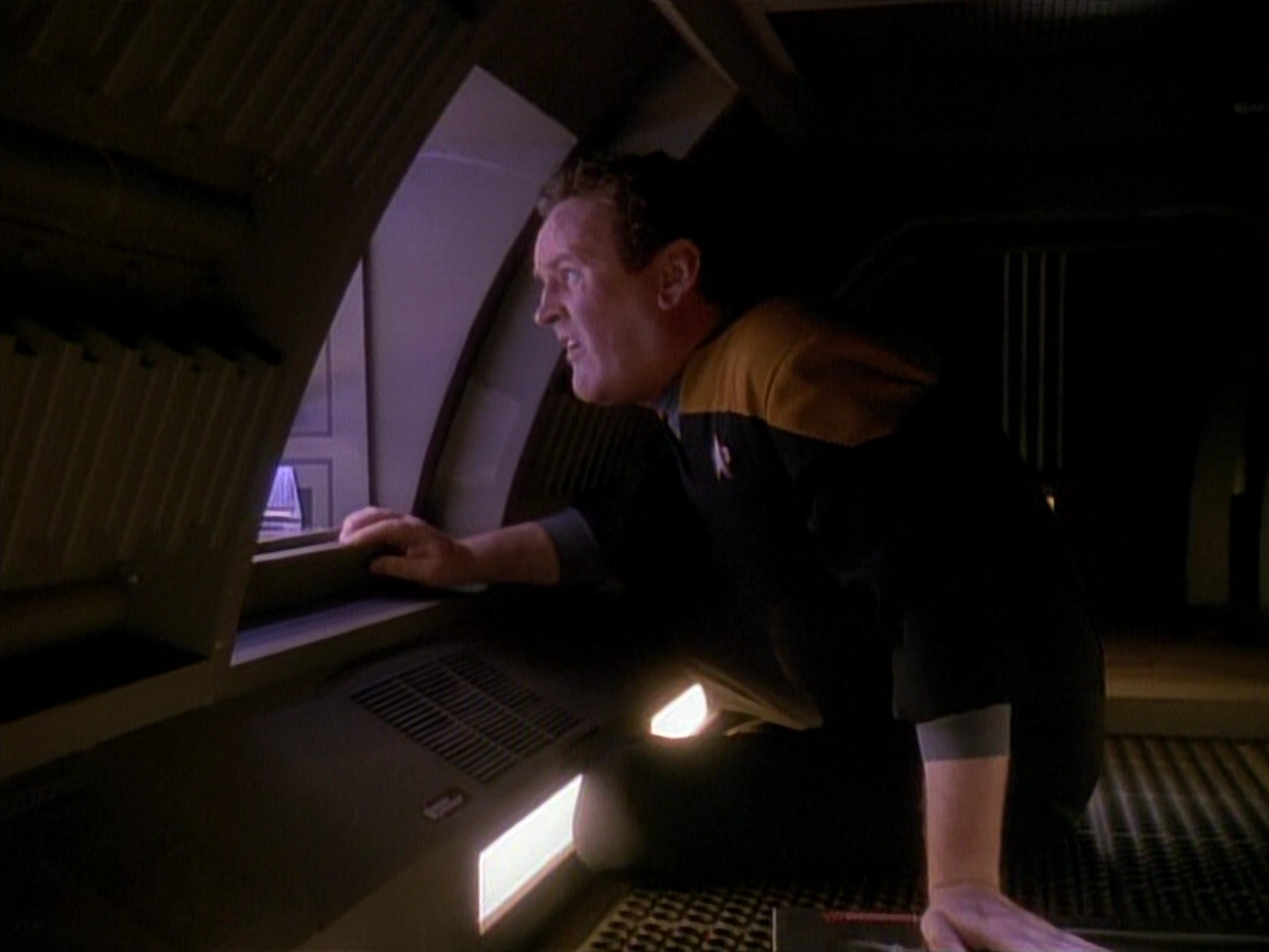 extant_StarTrek_DS9_3x26-TheAdversary_00927.jpg