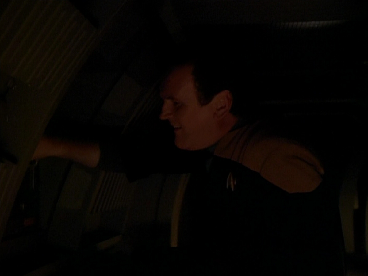 extant_StarTrek_DS9_3x26-TheAdversary_00941.jpg