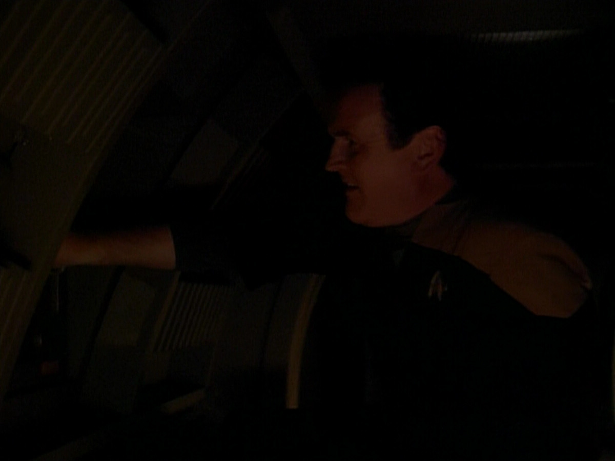 extant_StarTrek_DS9_3x26-TheAdversary_00942.jpg