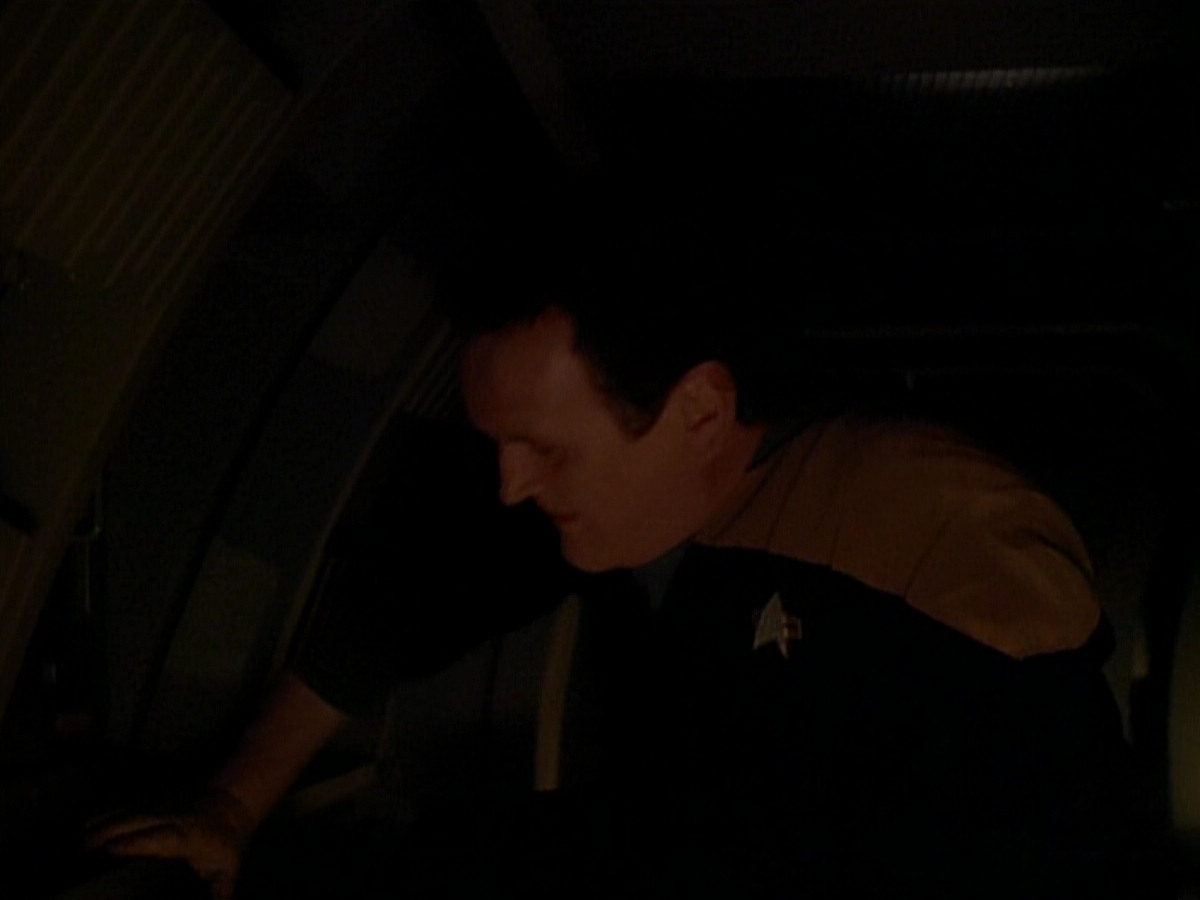 extant_StarTrek_DS9_3x26-TheAdversary_00943.jpg
