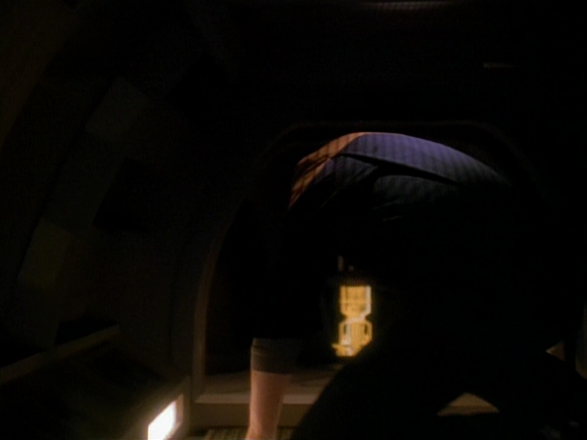 extant_StarTrek_DS9_3x26-TheAdversary_00946.jpg