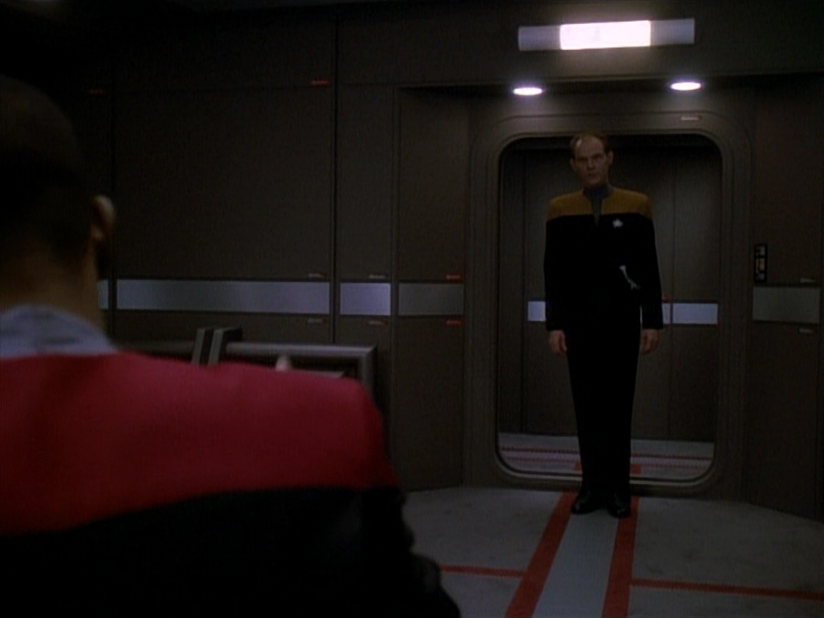 extant_StarTrek_DS9_3x26-TheAdversary_00970.jpg