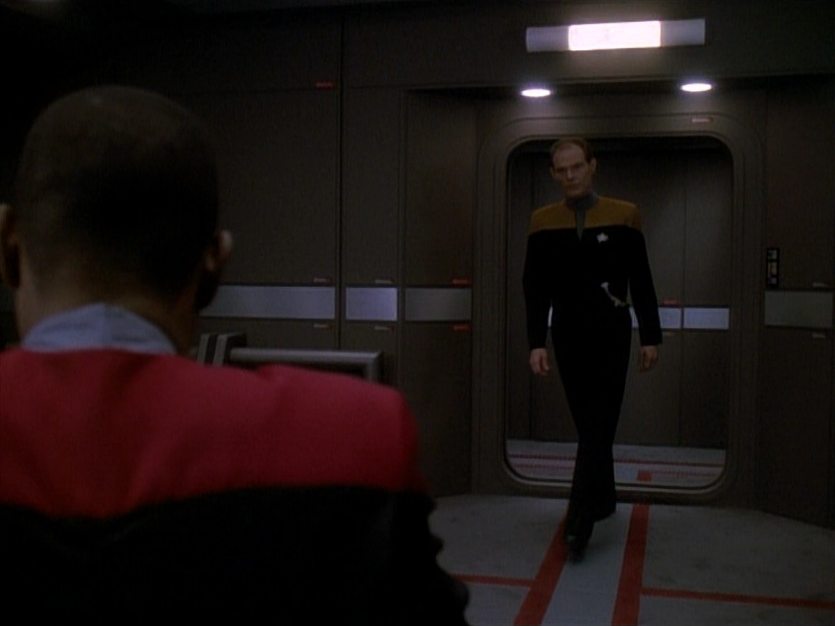 extant_StarTrek_DS9_3x26-TheAdversary_00971.jpg