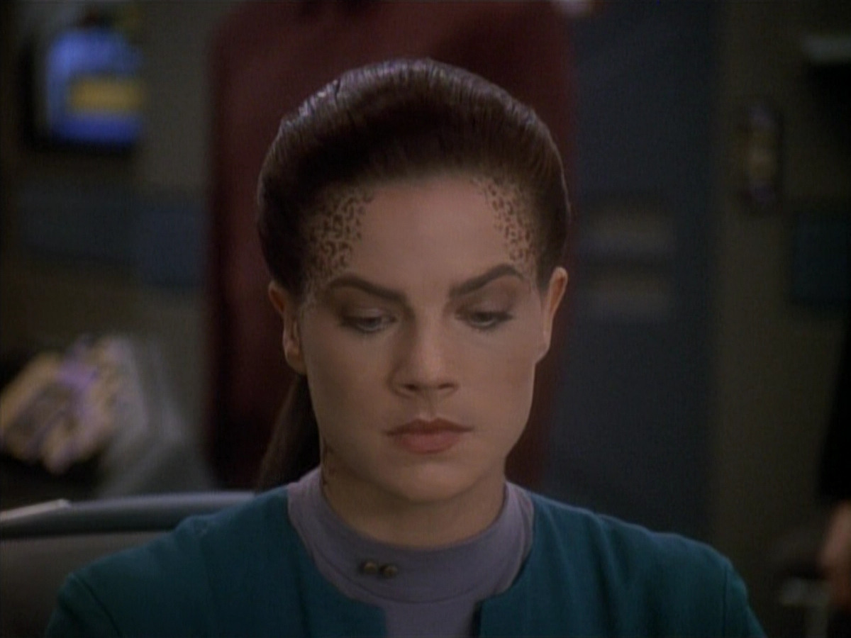 extant_StarTrek_DS9_3x26-TheAdversary_01239.jpg