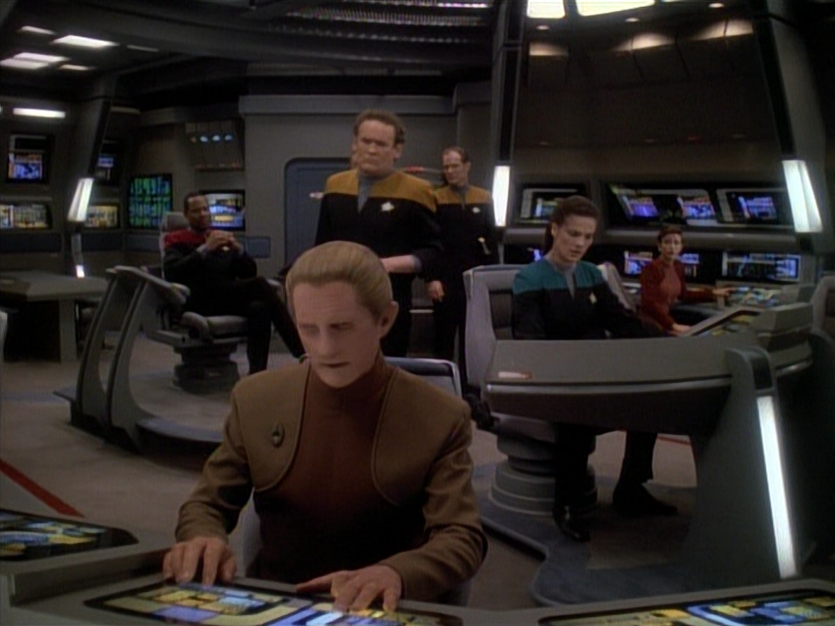 extant_StarTrek_DS9_3x26-TheAdversary_01247.jpg