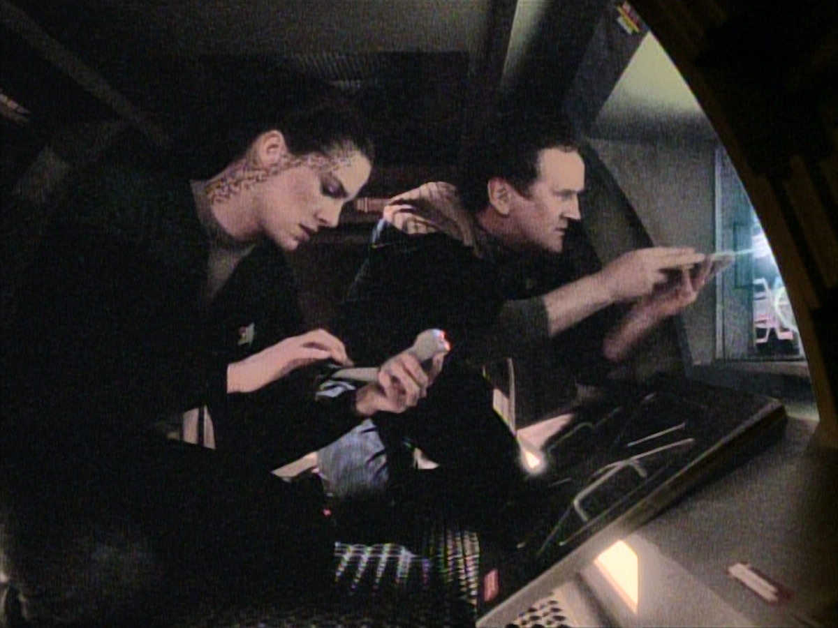 extant_StarTrek_DS9_3x26-TheAdversary_01305.jpg