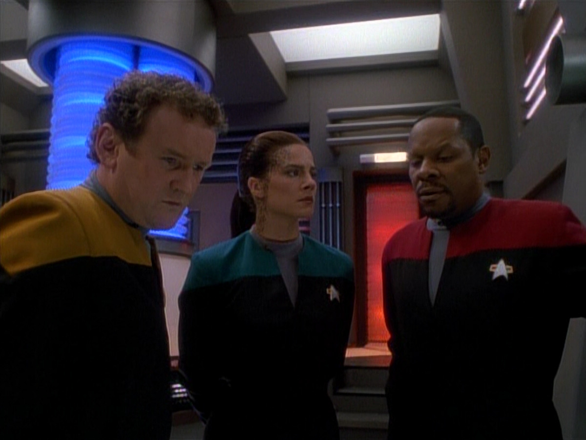 extant_StarTrek_DS9_3x26-TheAdversary_01371.jpg
