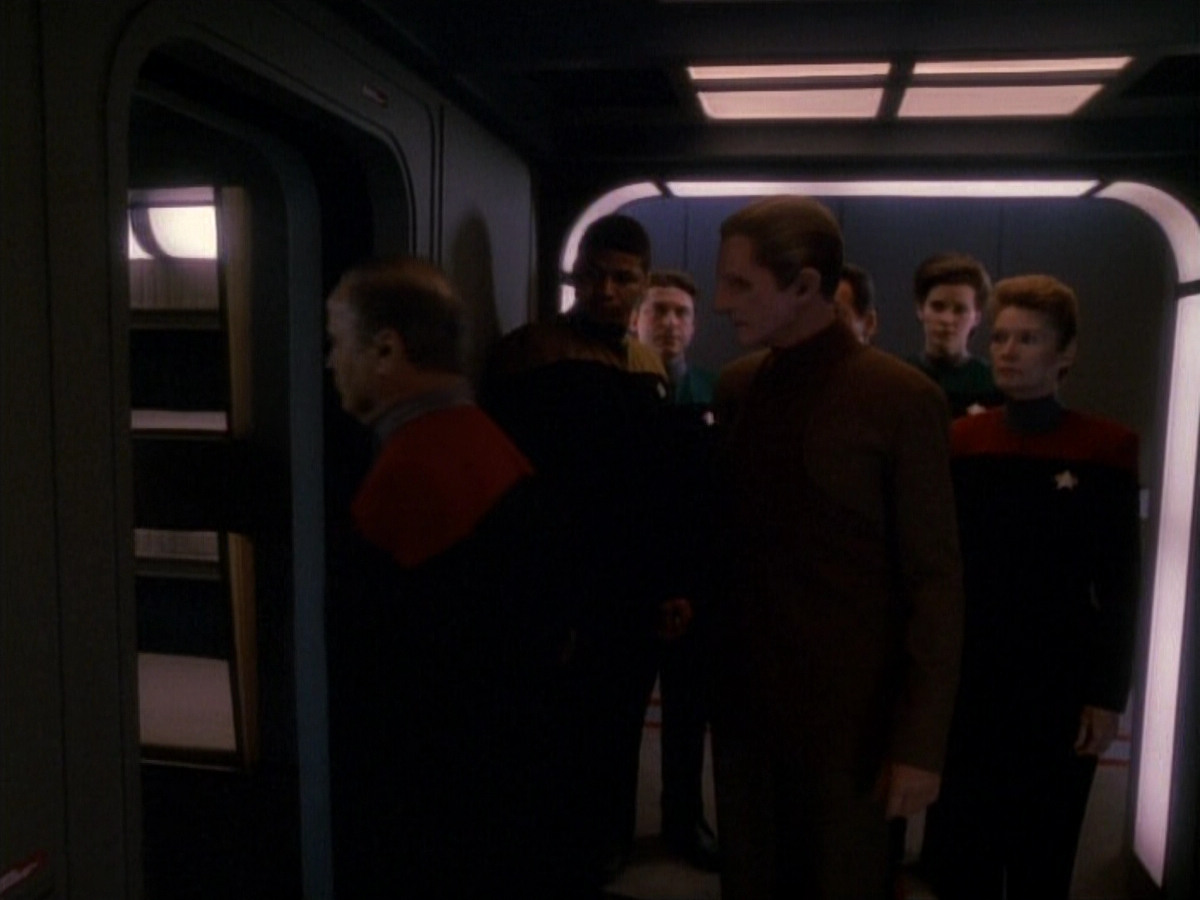extant_StarTrek_DS9_3x26-TheAdversary_02031.jpg