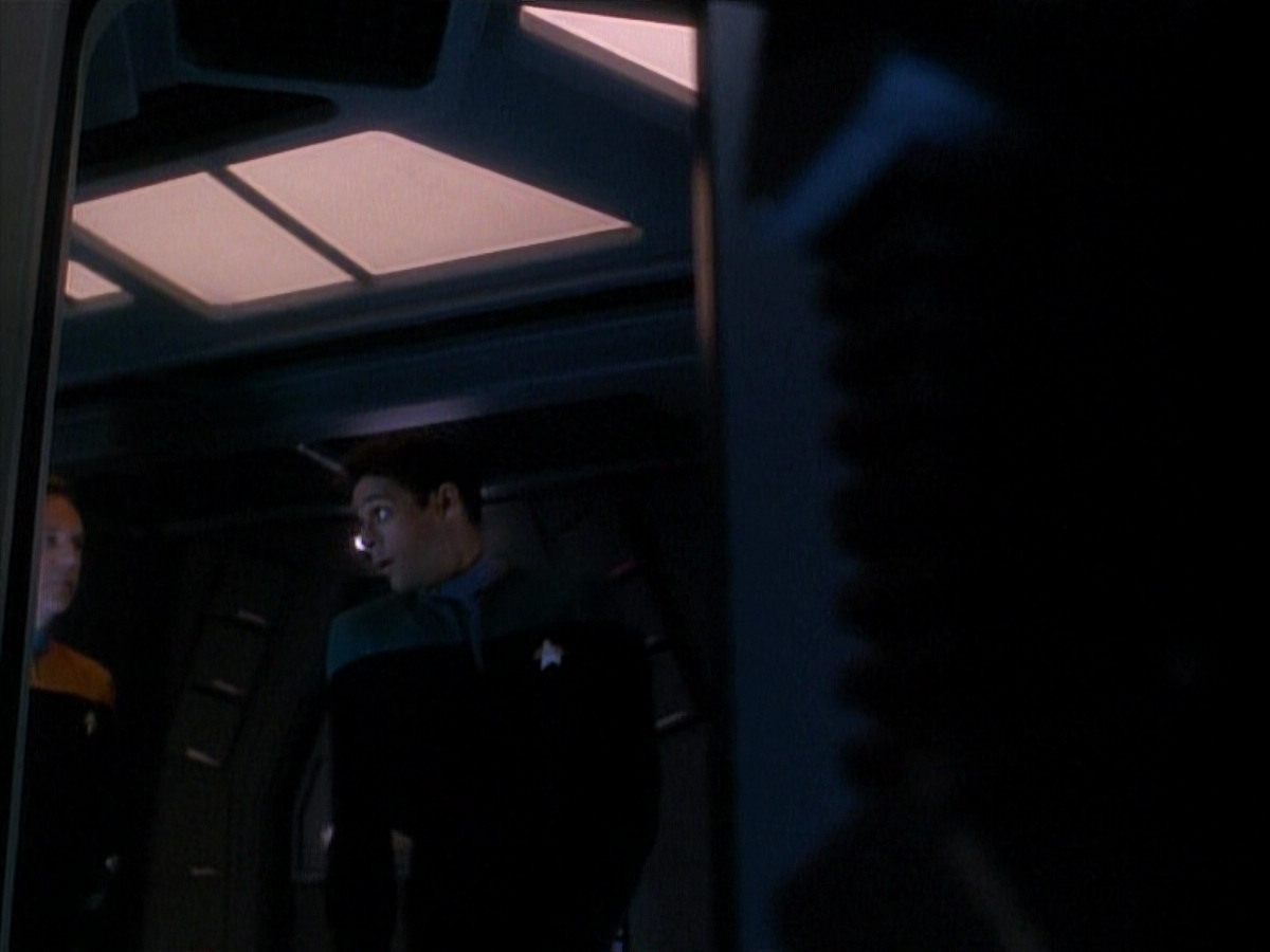 extant_StarTrek_DS9_3x26-TheAdversary_02061.jpg