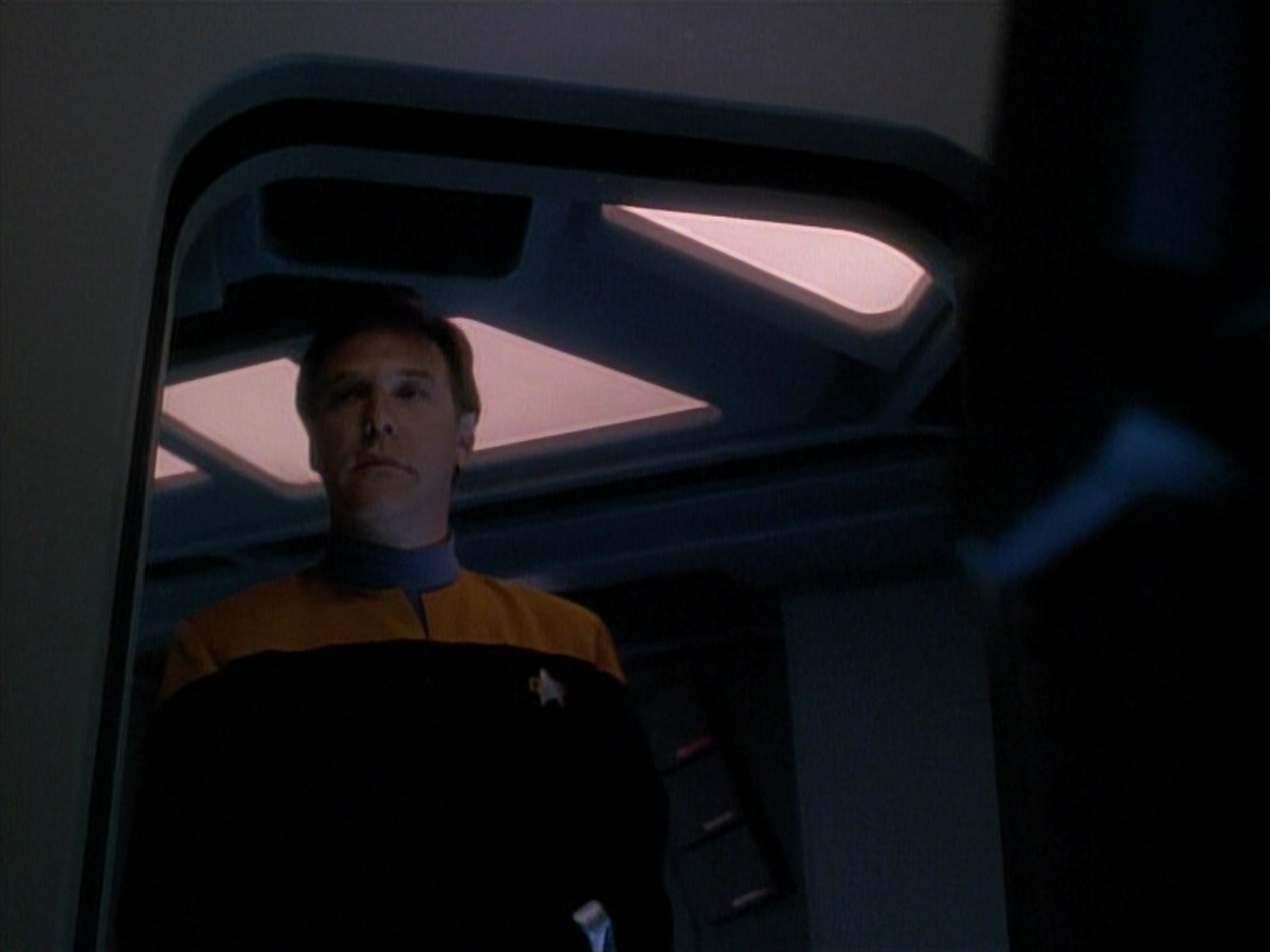 extant_StarTrek_DS9_3x26-TheAdversary_02064.jpg