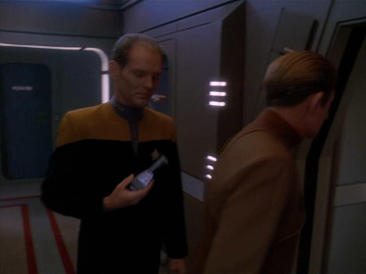 extant_StarTrek_DS9_3x26-TheAdversary_02096.jpg