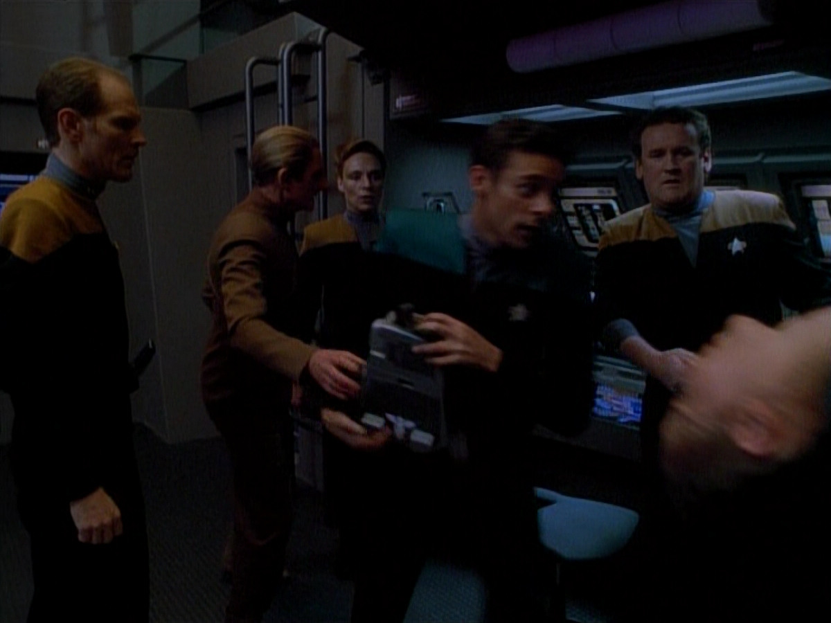 extant_StarTrek_DS9_3x26-TheAdversary_02158.jpg
