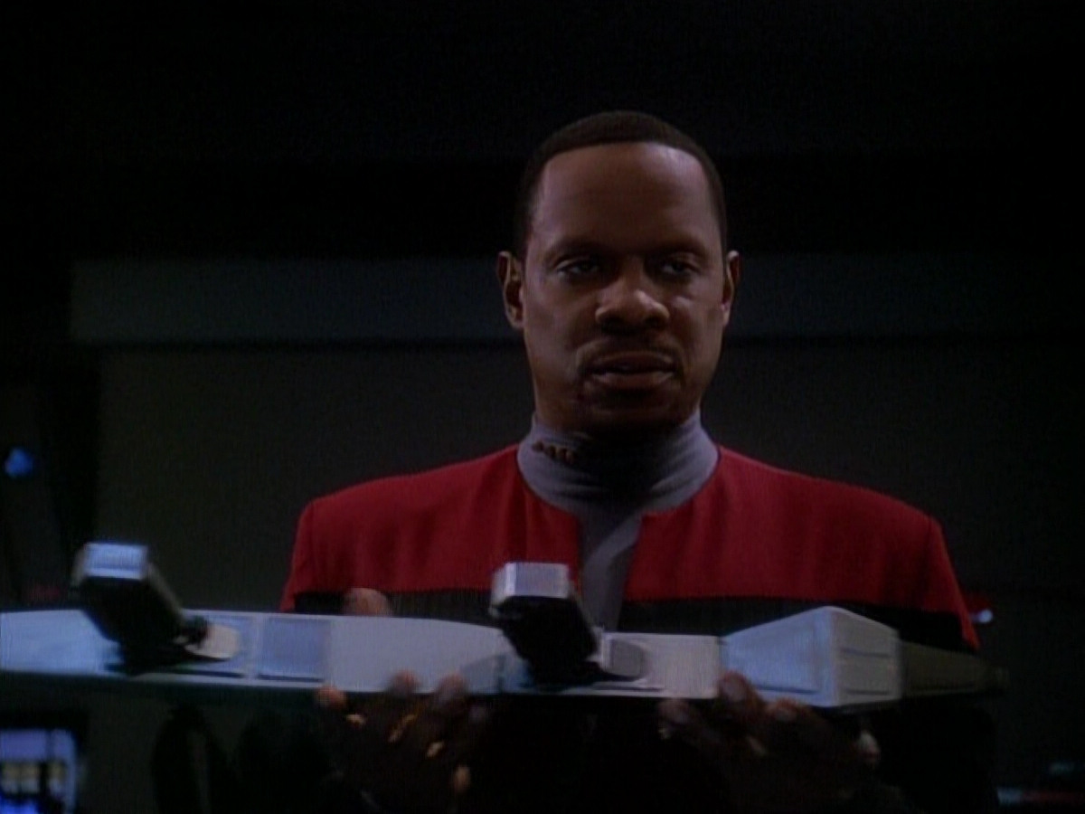 extant_StarTrek_DS9_3x26-TheAdversary_02289.jpg