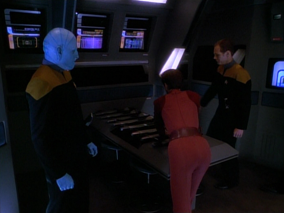 extant_StarTrek_DS9_3x26-TheAdversary_02361.jpg