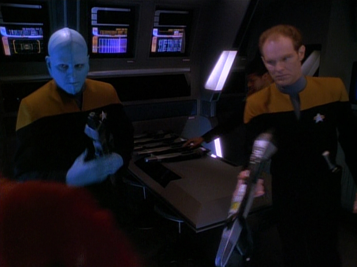 extant_StarTrek_DS9_3x26-TheAdversary_02364.jpg