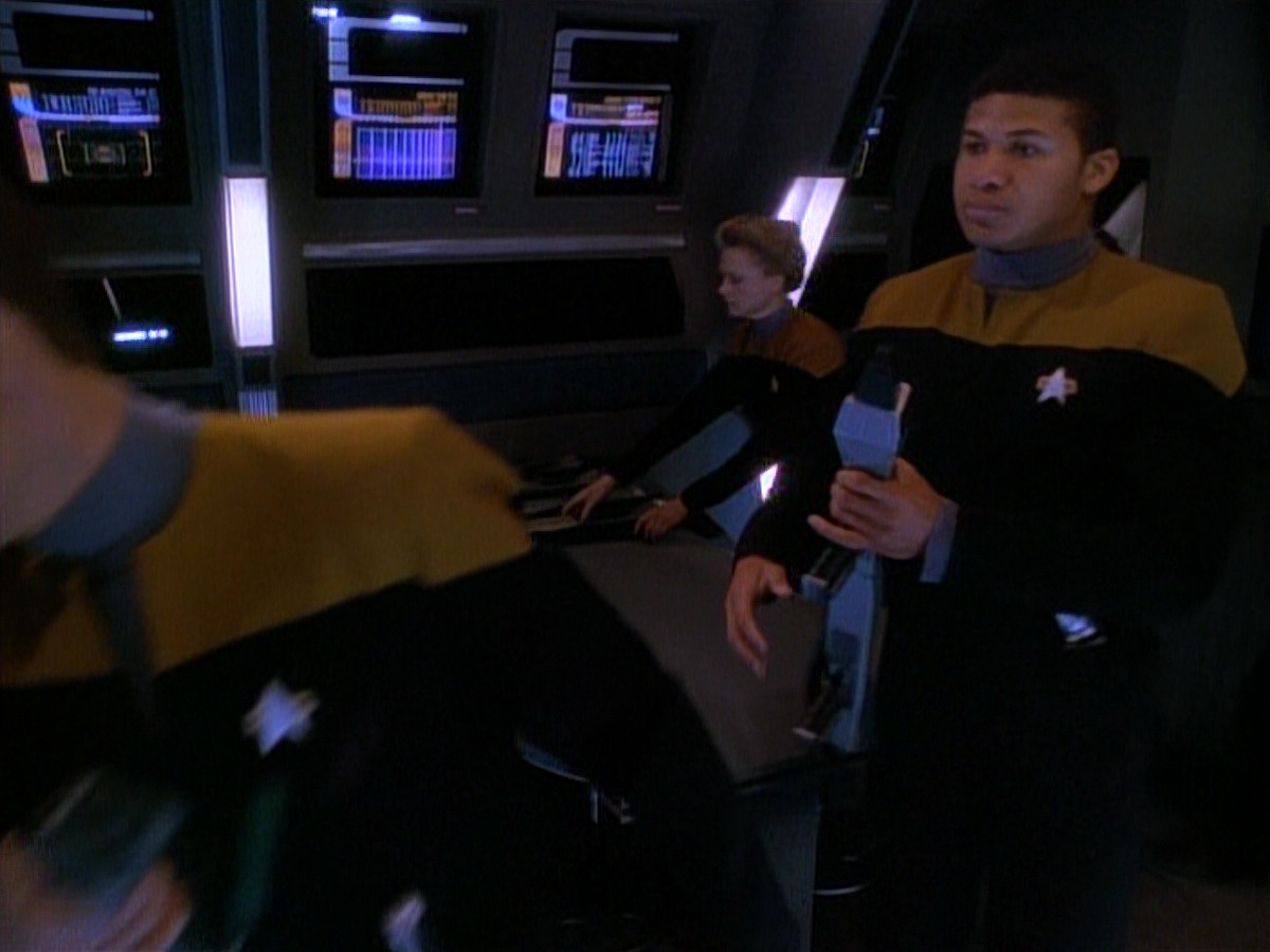 extant_StarTrek_DS9_3x26-TheAdversary_02367.jpg