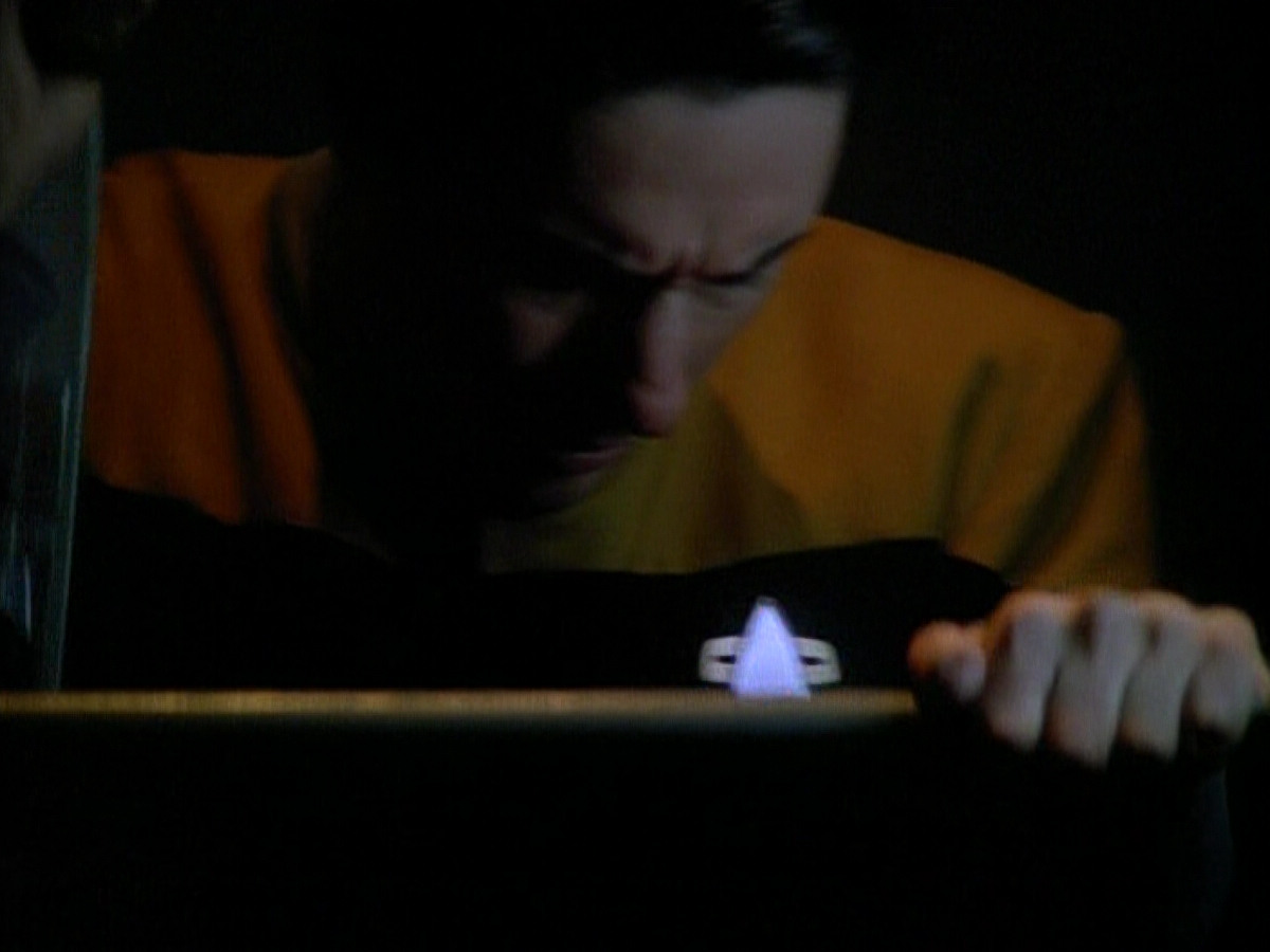 extant_StarTrek_DS9_3x26-TheAdversary_02556.jpg