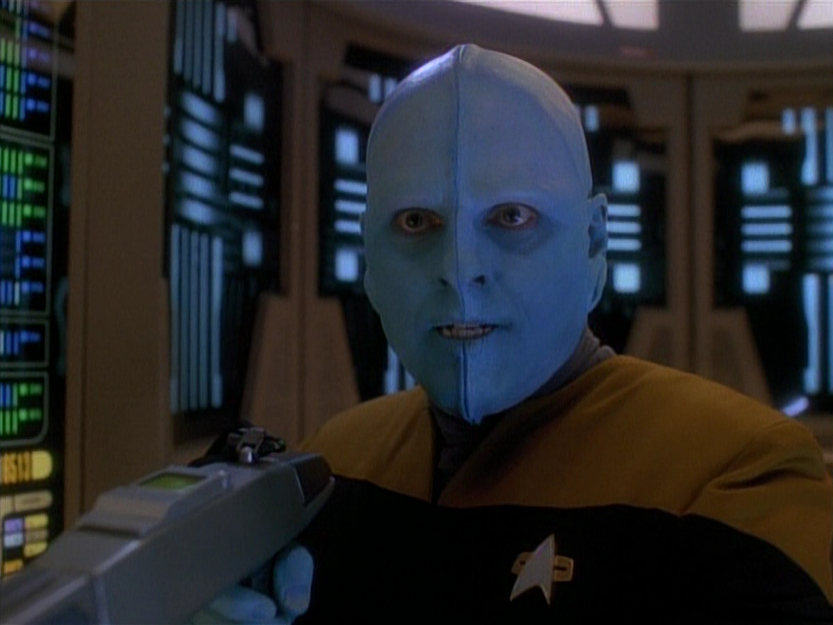 extant_StarTrek_DS9_3x26-TheAdversary_02693.jpg