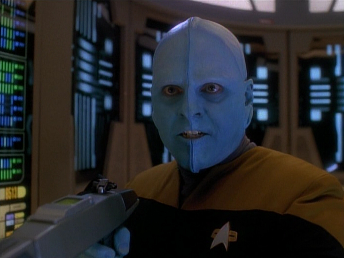 extant_StarTrek_DS9_3x26-TheAdversary_02695.jpg