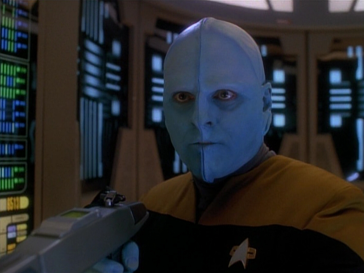 extant_StarTrek_DS9_3x26-TheAdversary_02697.jpg
