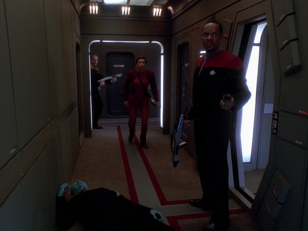 extant_StarTrek_DS9_3x26-TheAdversary_02708.jpg