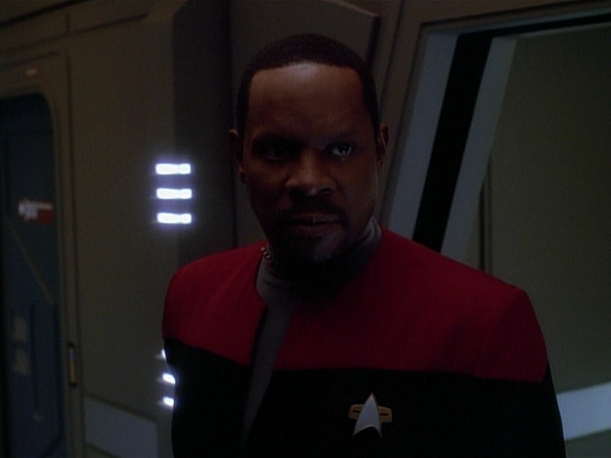 extant_StarTrek_DS9_3x26-TheAdversary_02735.jpg