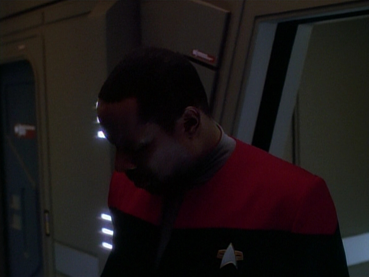 extant_StarTrek_DS9_3x26-TheAdversary_02740.jpg