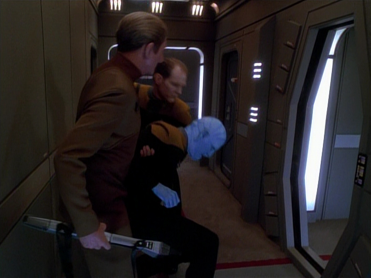 extant_StarTrek_DS9_3x26-TheAdversary_02784.jpg