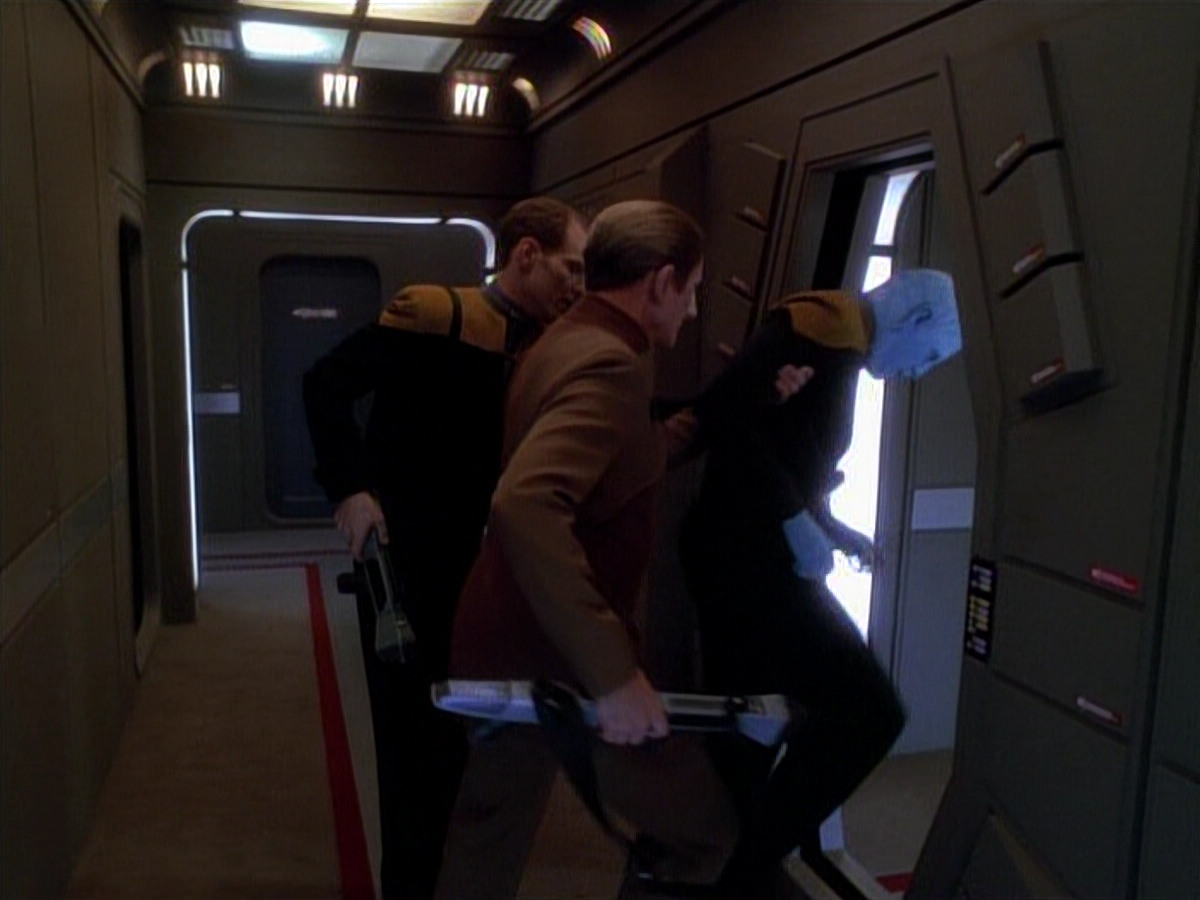 extant_StarTrek_DS9_3x26-TheAdversary_02786.jpg