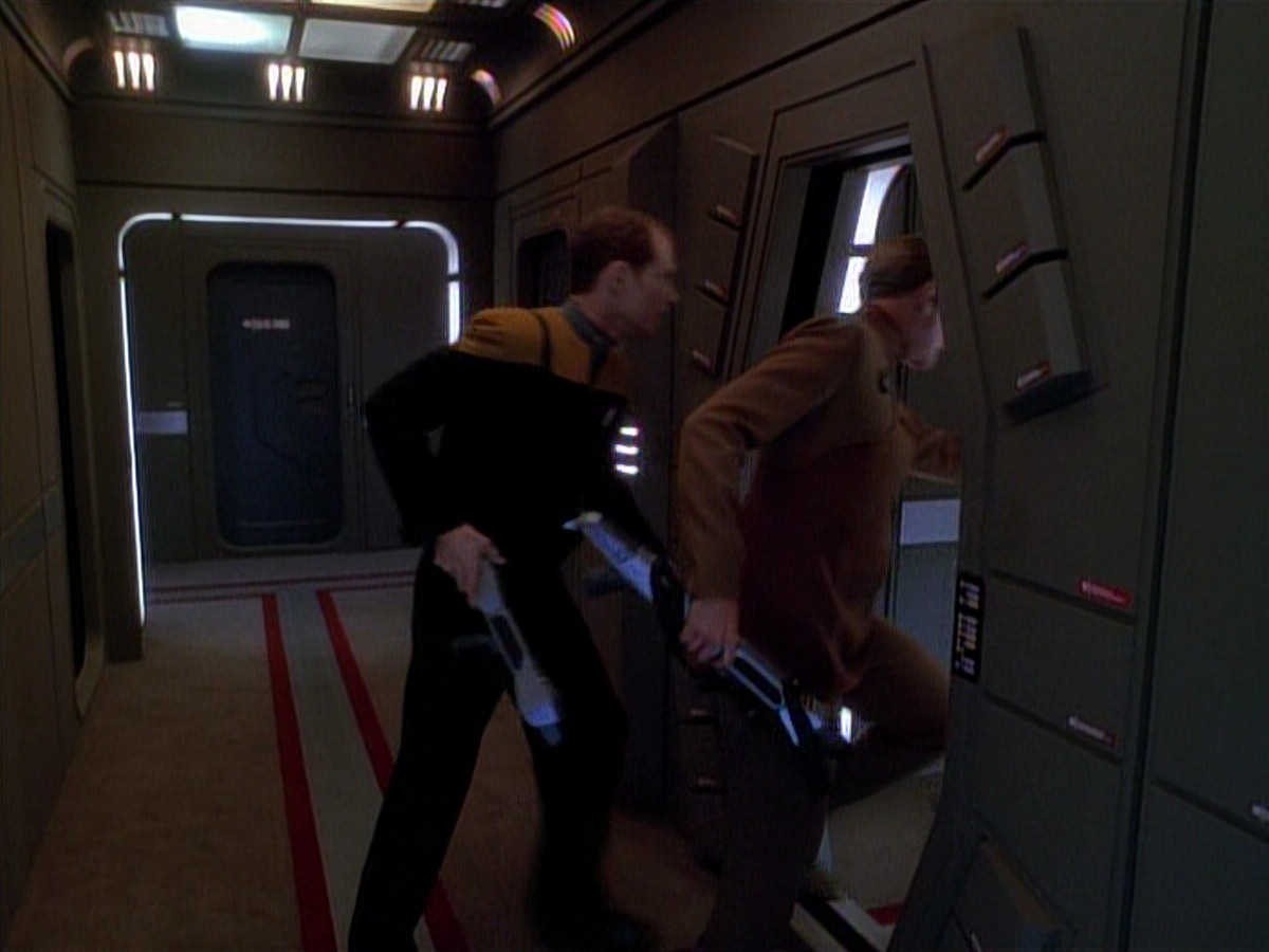 extant_StarTrek_DS9_3x26-TheAdversary_02787.jpg